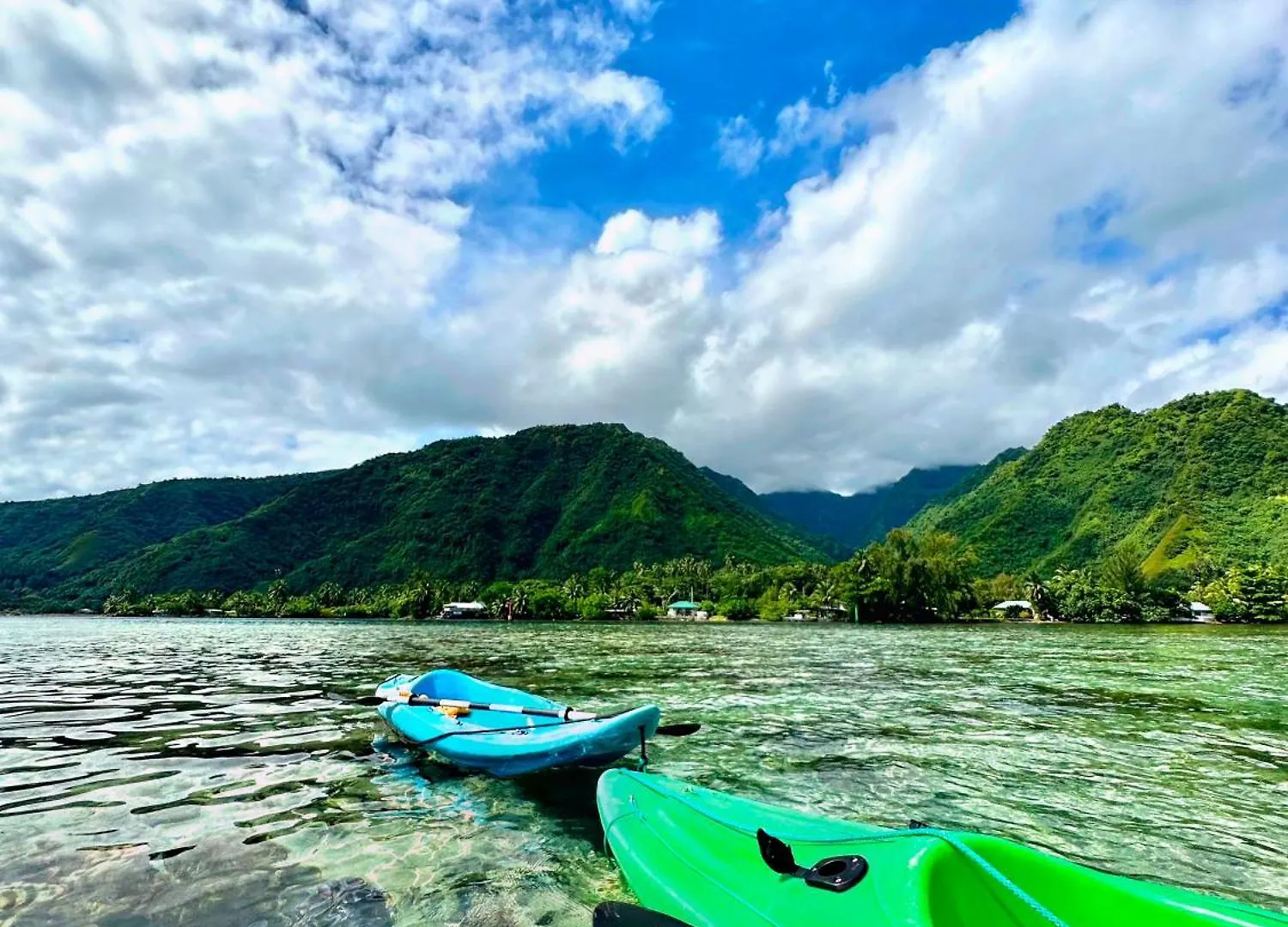 Teahupo'O Lodge - Studio Climatise Ume Tarei - Canoes Gratuits, Cuisine Avec Vue Sur La Mer Et Terrasse Avec Vue Sur Montagnes Teahupoo
