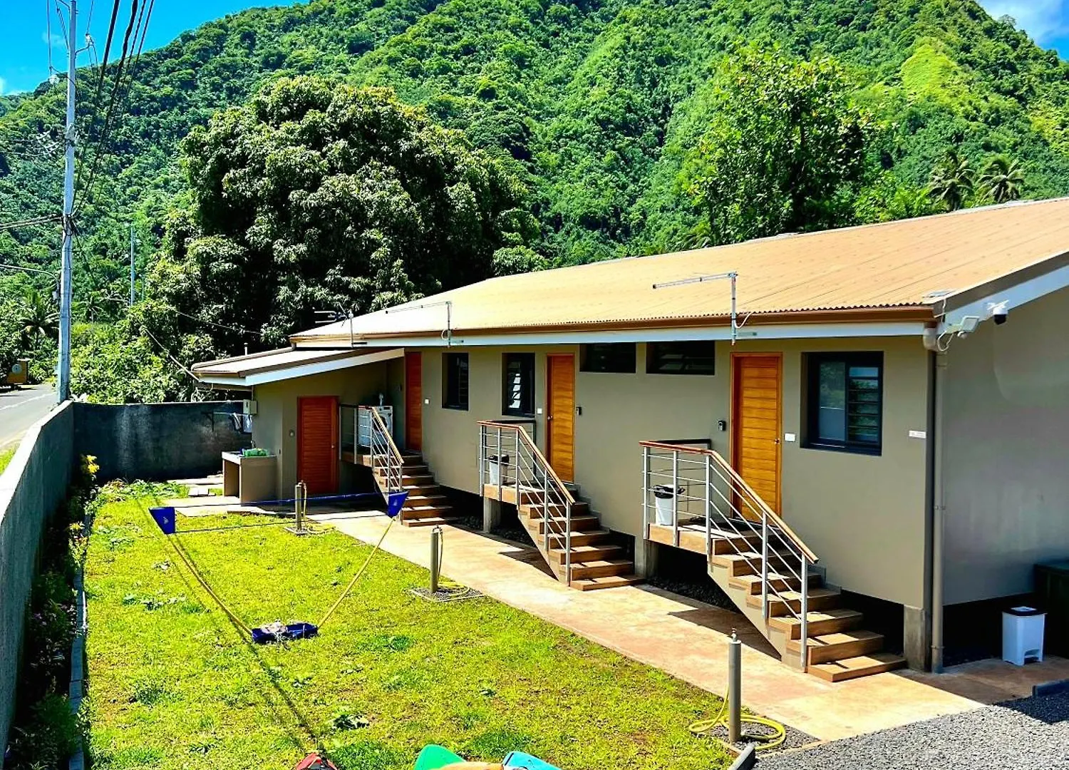 Apartment Teahupo'O Lodge - Studio Climatise Ume Tarei - Canoes Gratuits, Cuisine Avec Vue Sur La Mer Et Terrasse Avec Vue Sur Montagnes Teahupoo