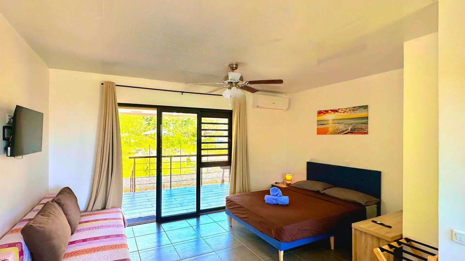 Apartment Teahupo'O Lodge - Studio Climatise Ume Tarei - Canoes Gratuits, Cuisine Avec Vue Sur La Mer Et Terrasse Avec Vue Sur Montagnes Teahupoo