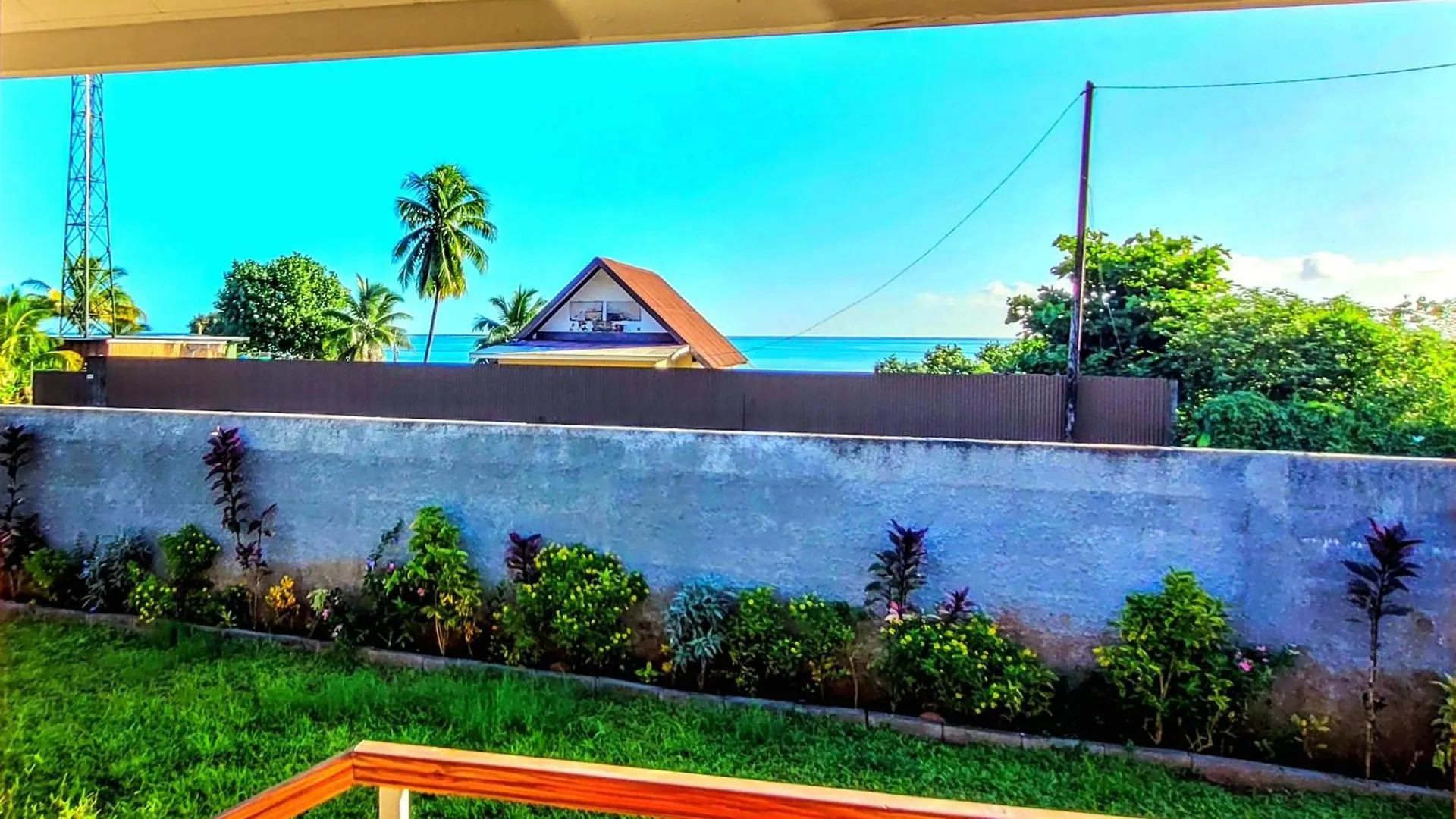 Teahupo'O Lodge - Studio Climatise Ume Tarei - Canoes Gratuits, Cuisine Avec Vue Sur La Mer Et Terrasse Avec Vue Sur Montagnes Teahupoo French Polynesia
